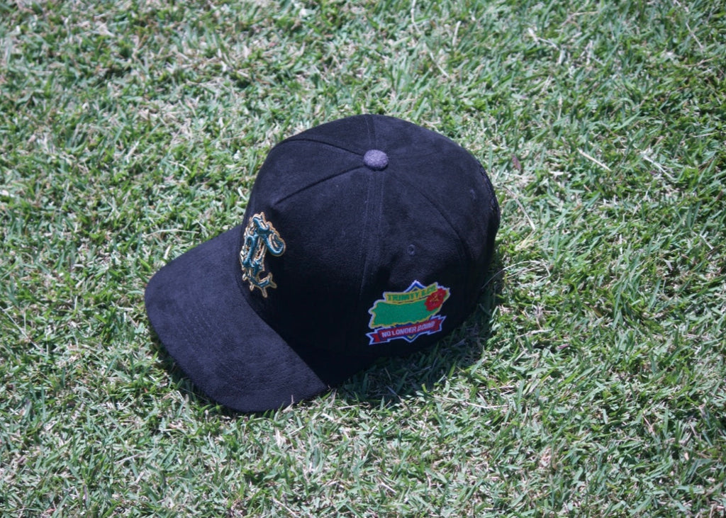 𝕮𝖍𝖔𝖘𝖊𝖓 - BLACK CAP