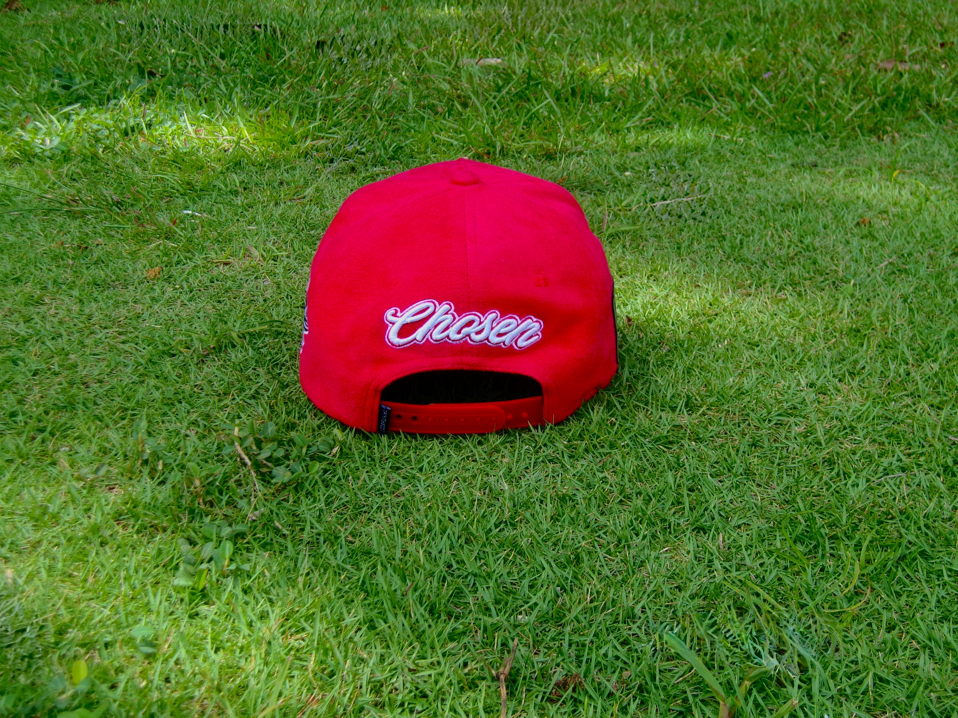 𝕮𝖍𝖔𝖘𝖊𝖓- RED CAP