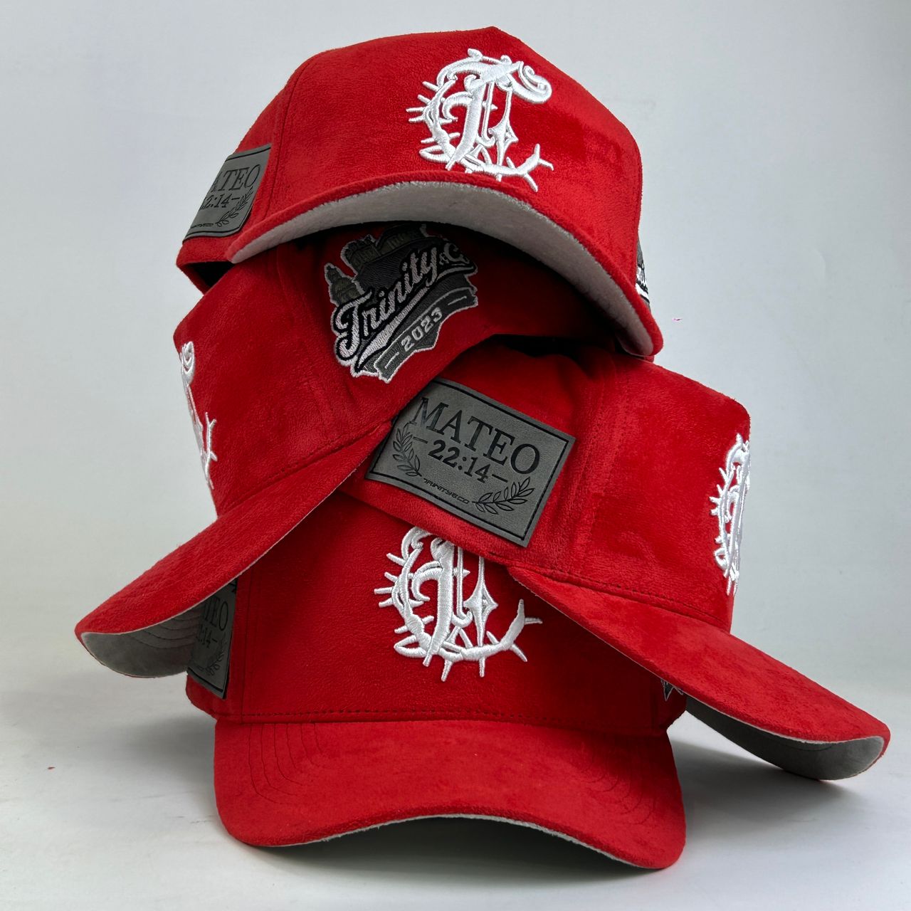 𝕮𝖍𝖔𝖘𝖊𝖓- RED CAP