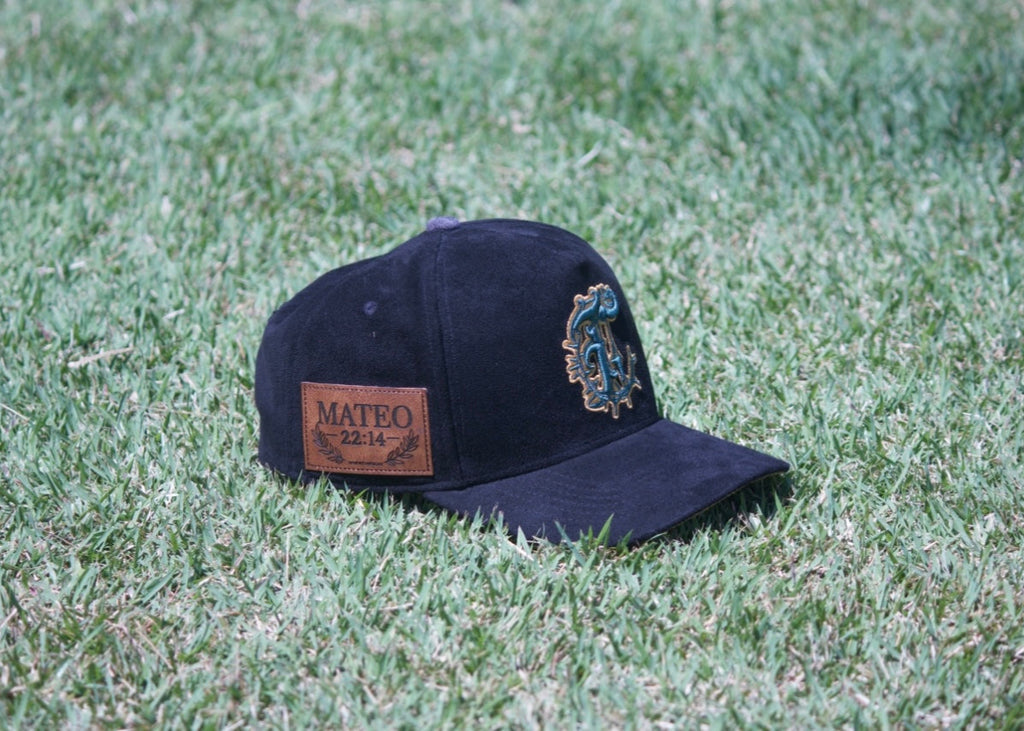 𝕮𝖍𝖔𝖘𝖊𝖓 - BLACK CAP