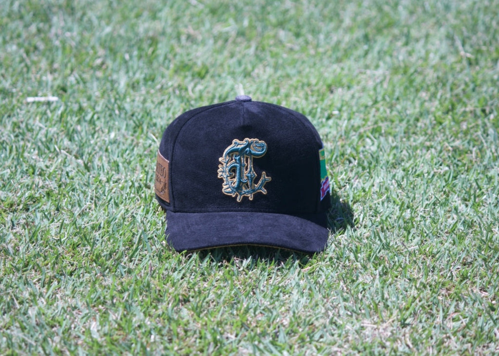 𝕮𝖍𝖔𝖘𝖊𝖓 - BLACK CAP