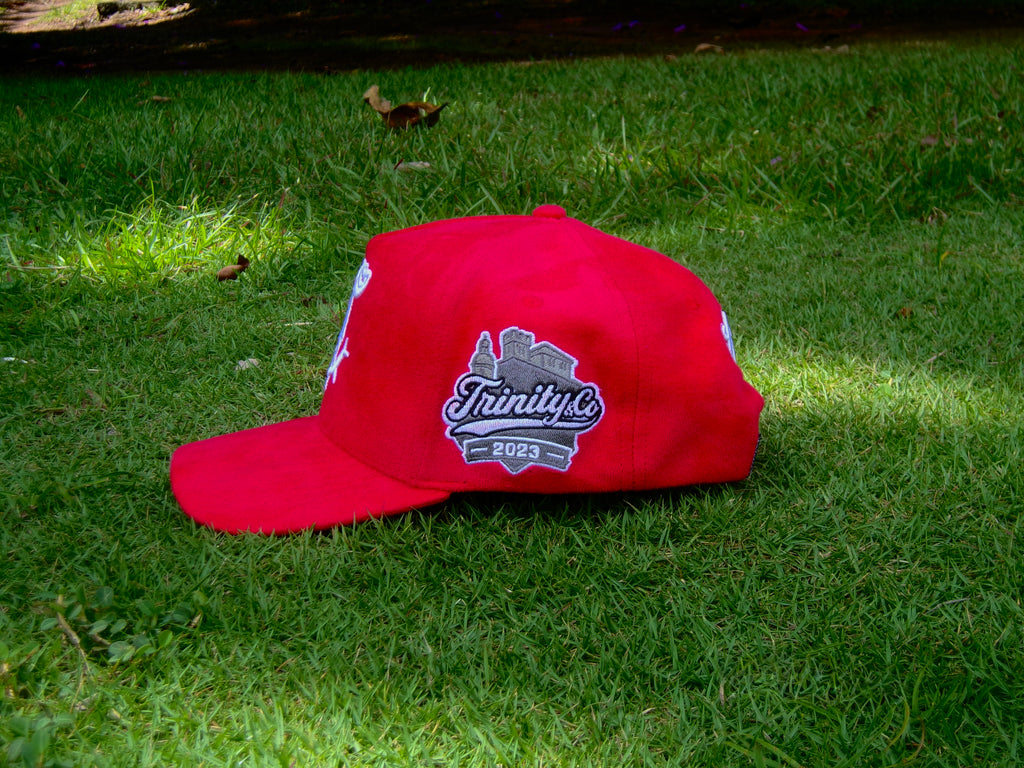 𝕮𝖍𝖔𝖘𝖊𝖓- RED CAP