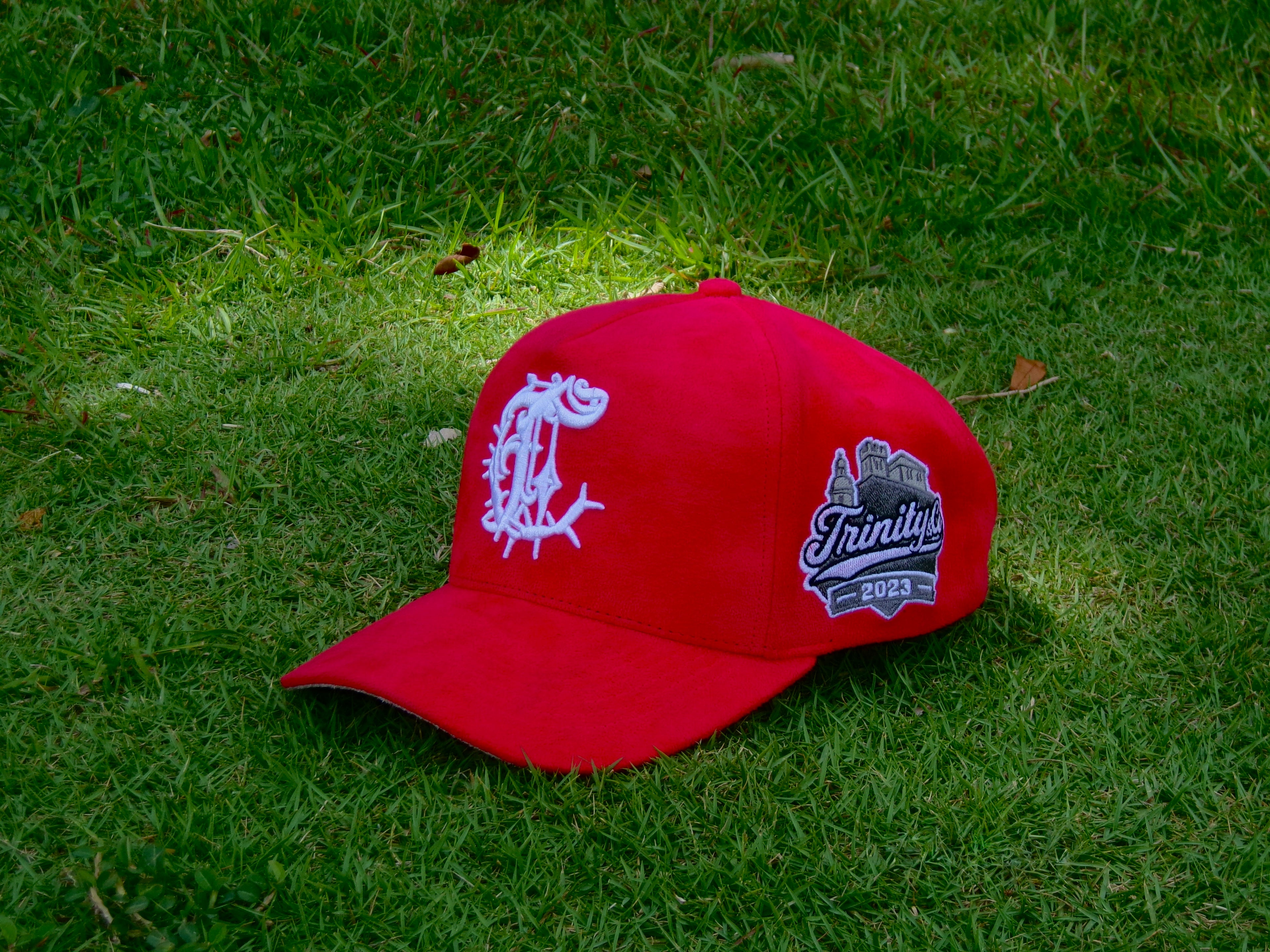 𝕮𝖍𝖔𝖘𝖊𝖓- RED CAP